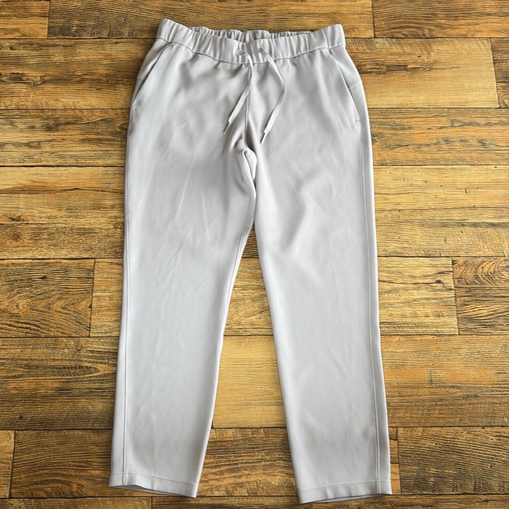 Lululemon On the Fly 7/8 Pant 27" - Silverscreen size 8